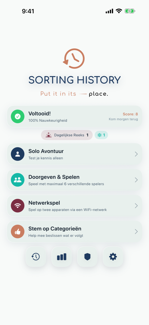 Schermafbeelding van Sorting History met hoofdmenu en opties Solo Avontuur, Doorgeven & Spelen en Netwerkspel
